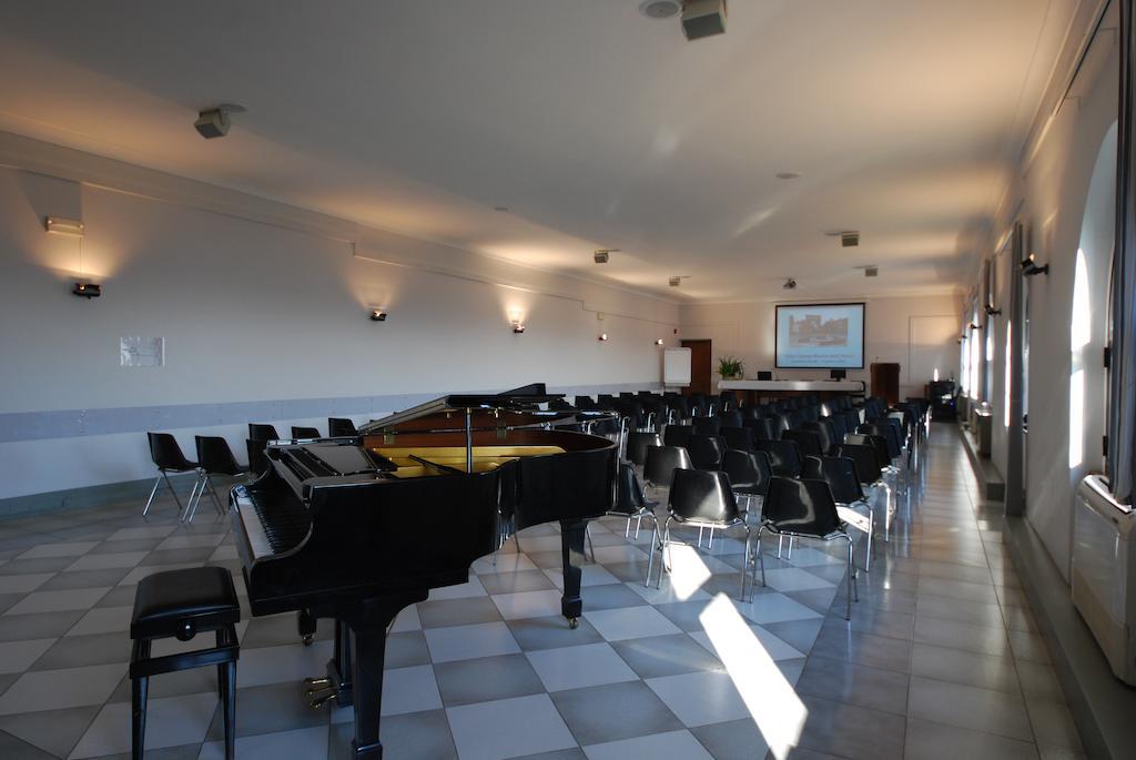 Villa Santa Maria Dell'Arco - Centro Oreb Cazzago San Martino Екстер'єр фото