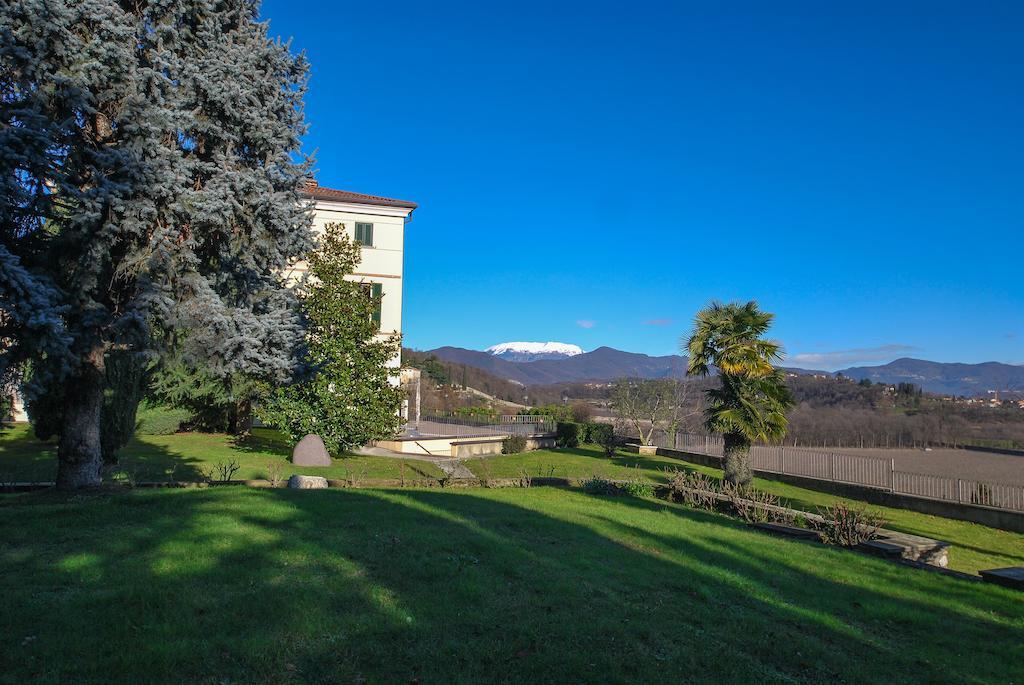 Villa Santa Maria Dell'Arco - Centro Oreb Cazzago San Martino Екстер'єр фото