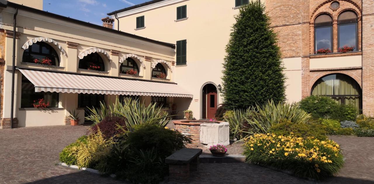 Villa Santa Maria Dell'Arco - Centro Oreb Cazzago San Martino Екстер'єр фото