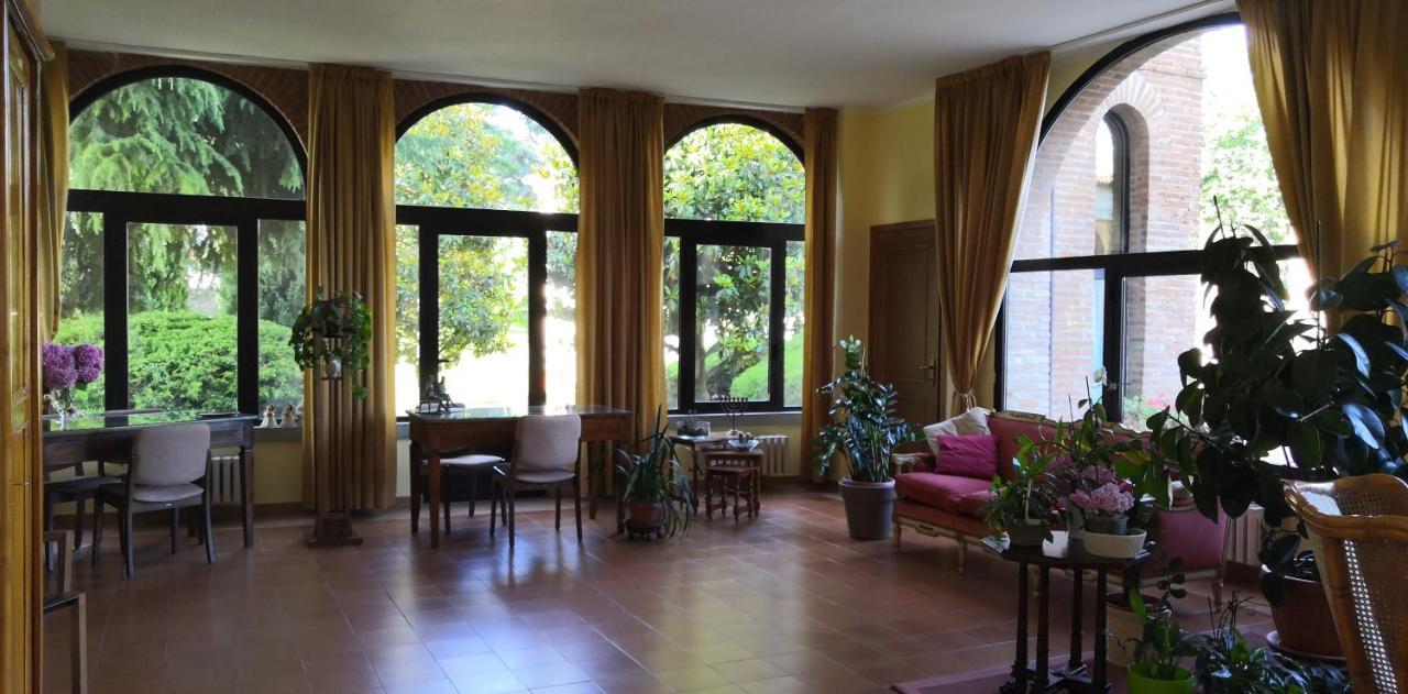 Villa Santa Maria Dell'Arco - Centro Oreb Cazzago San Martino Екстер'єр фото